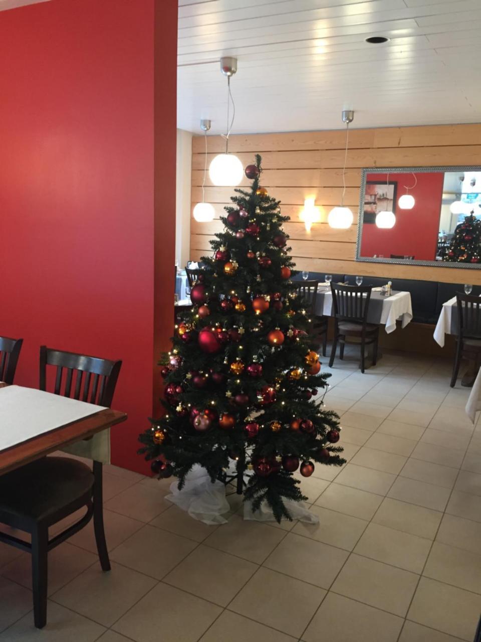斯塔迪霍夫格拉鲁斯酒店&餐厅 外观 照片