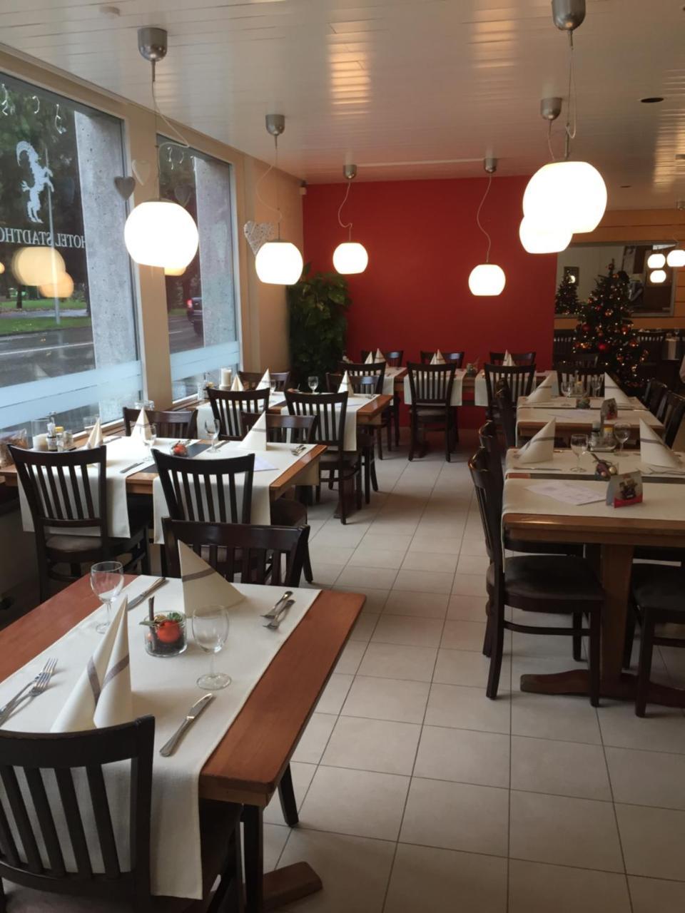 斯塔迪霍夫格拉鲁斯酒店&餐厅 外观 照片
